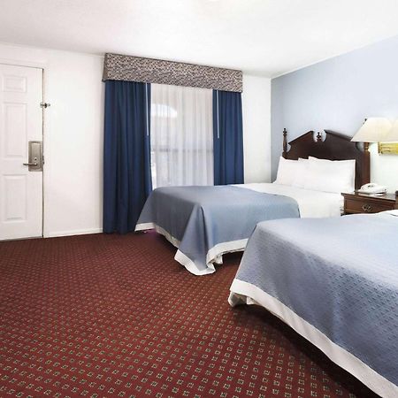 Travelodge By Wyndham Las Vegas Nm Esterno foto