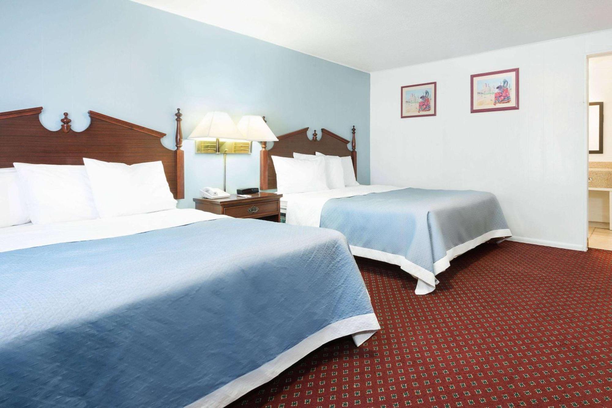 Travelodge By Wyndham Las Vegas Nm Esterno foto
