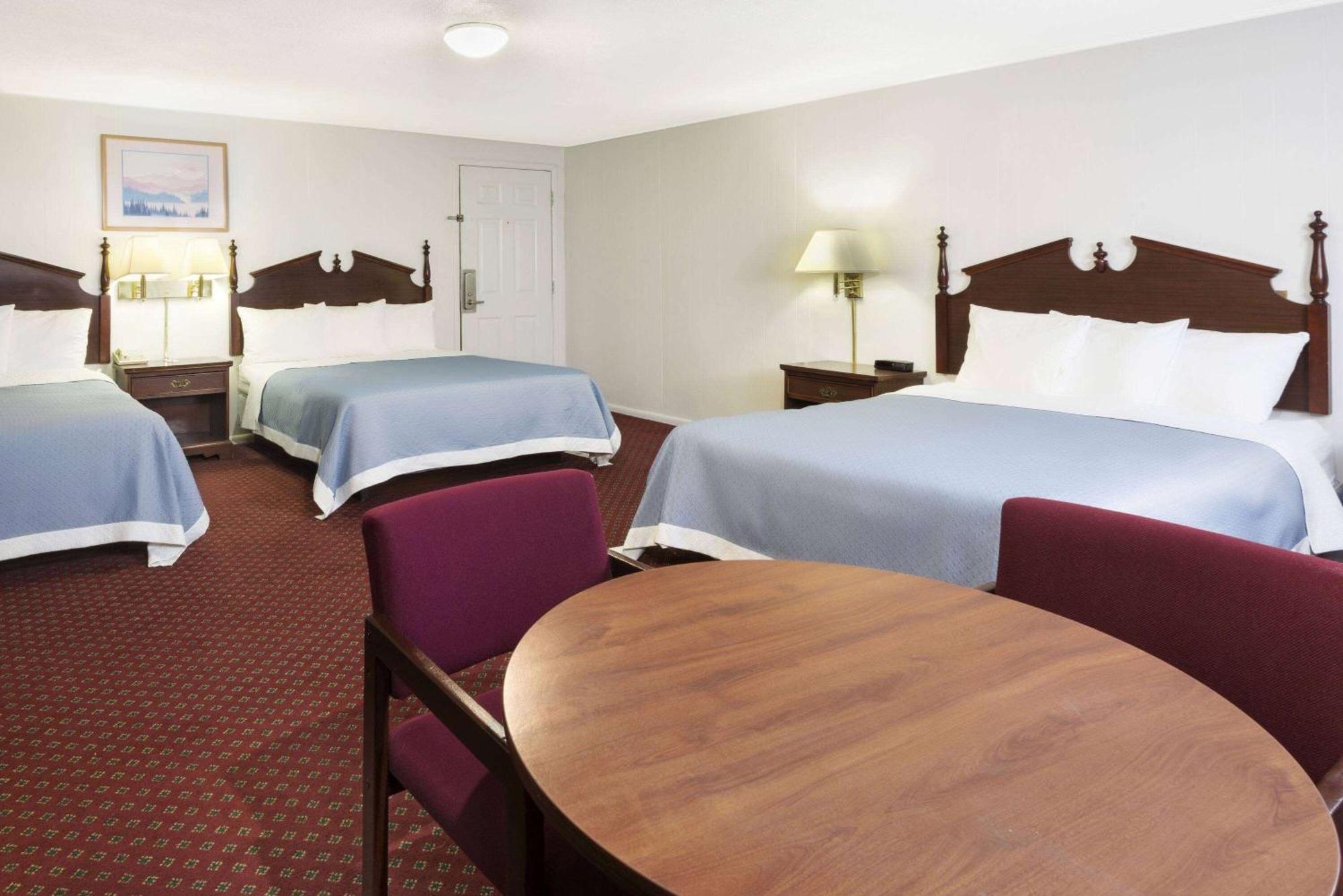 Travelodge By Wyndham Las Vegas Nm Esterno foto